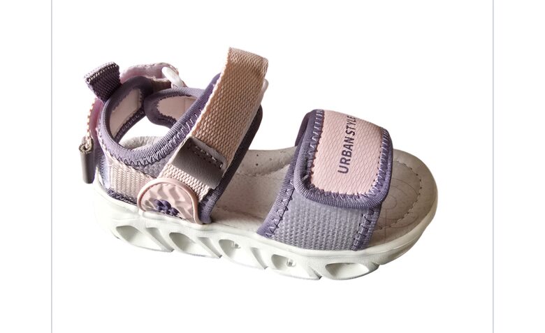 Sandales Tom.m ar gaismiņām